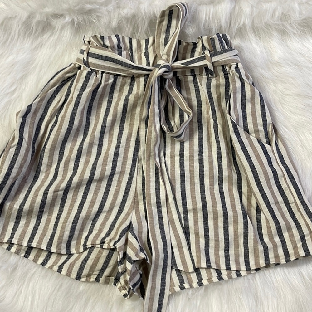 NWT Francescas shorts.  Size small